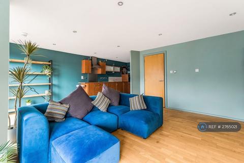 2 bedroom flat to rent, Breadalbane Street, Edinburgh, EH6