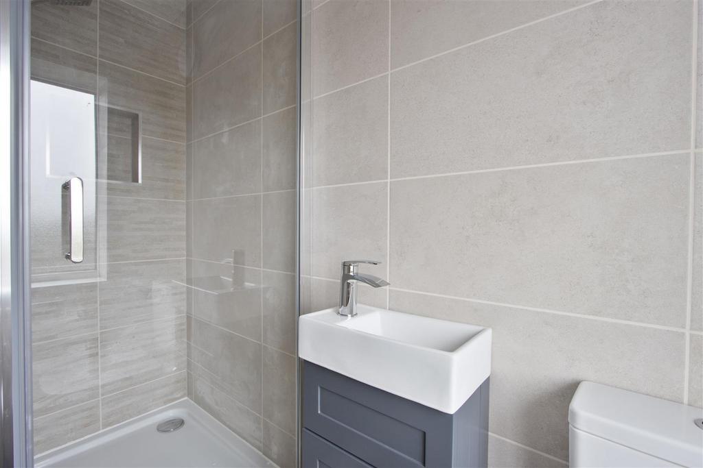En Suite Shower Room