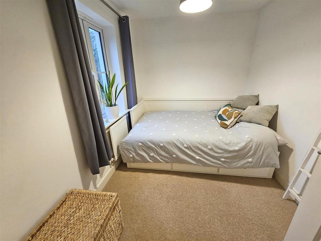 Bedroom 3.jpg