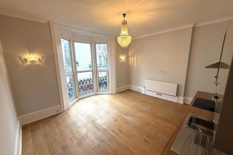 1 bedroom flat to rent, Montpelier Place, Brighton,