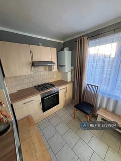3 bedroom flat to rent, Waltham House, London, SW9