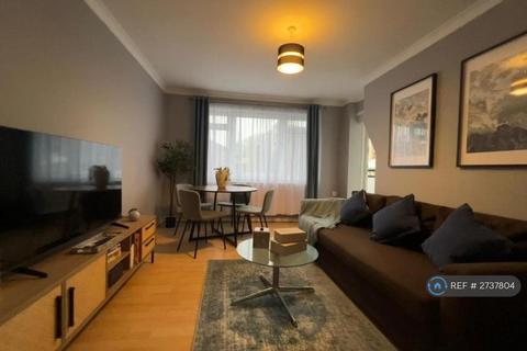 2 bedroom flat to rent, Waltham House, London, SW9