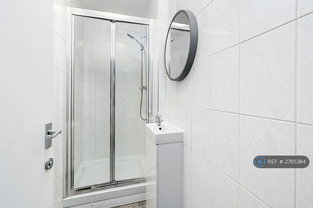 1st Floor Shower Room