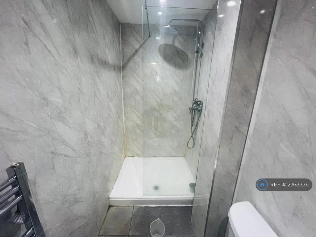 Bathroom Park 01