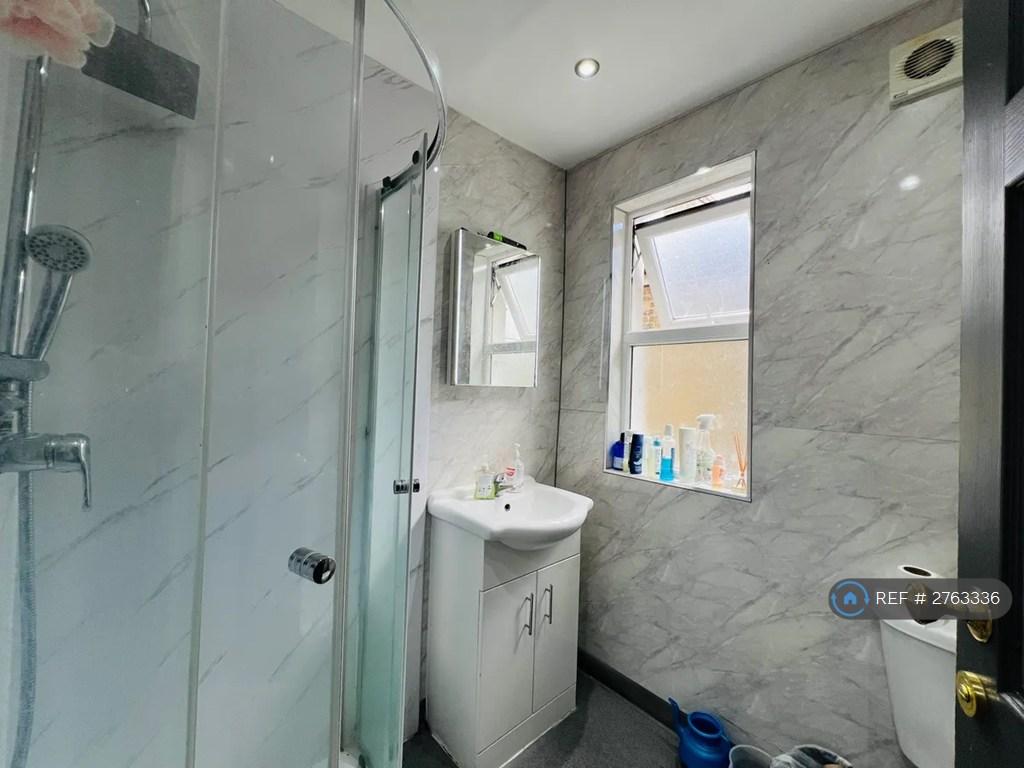 Bathroom Park 03