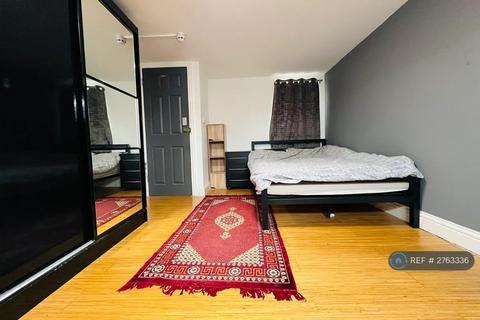 undefined, Park Avenue, Barking, IG11
