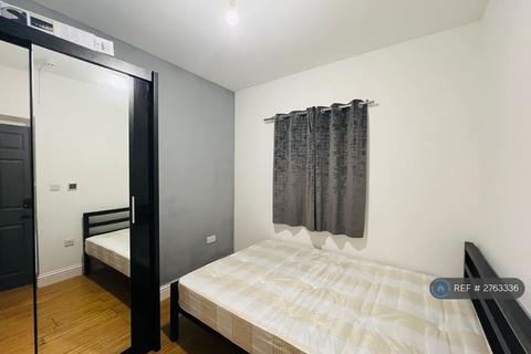 undefined, Park Avenue, Barking, IG11