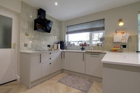 2 bedroom detached bungalow for sale, The Shrubbery, Chatteris