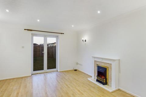 2 bedroom terraced house to rent, Regents Mews, Horley
