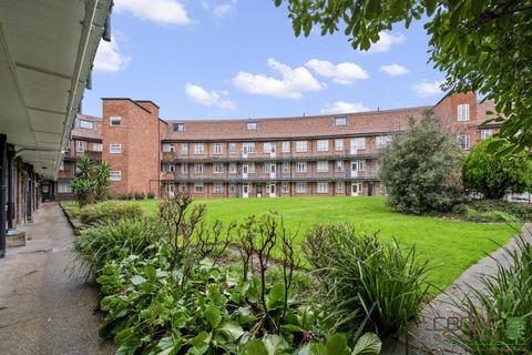 2 bedroom flat to rent, Shirehall Lane, Brent Cross NW4