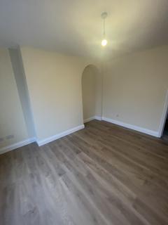 2 bedroom terraced house to rent, Murrayfield Road, Cowgate