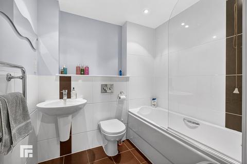 1 bedroom apartment for sale, Marseille House, Century Wharf, Cardiff