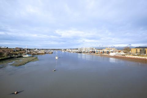 2 bedroom flat for sale, Emerald Quay, Shoreham-by-Sea BN43