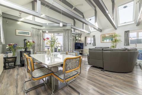 2 bedroom flat for sale, Emerald Quay, Shoreham-by-Sea BN43