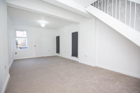 2 bedroom terraced house for sale, Grove Road, Atherstone