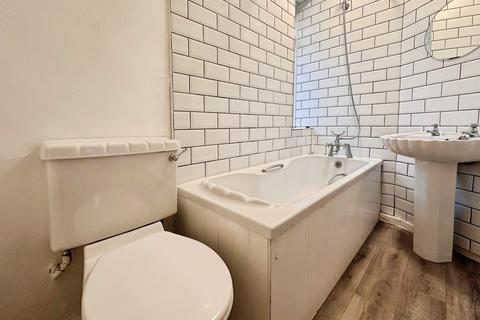 2 bedroom cottage for sale, Woodbine Terrace, Leeds LS18