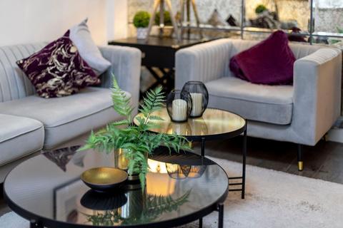 1 bedroom flat for sale, Pembroke Road, London W8