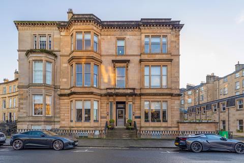 3 bedroom apartment to rent, Park Gate, Park, Glasgow