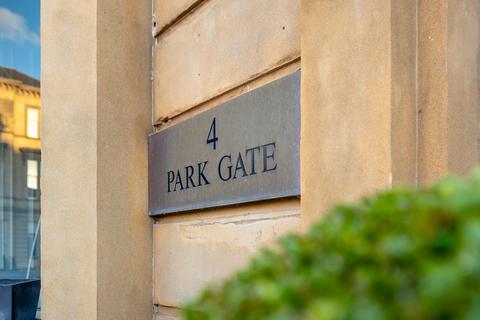 3 bedroom apartment to rent, Park Gate, Park, Glasgow