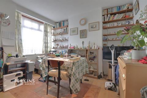 3 bedroom end of terrace house for sale, Greenford, UB6