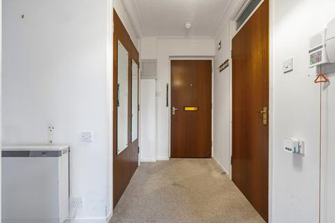 2 bedroom apartment for sale, 30 Canterbury Court, Dorking, Surrey