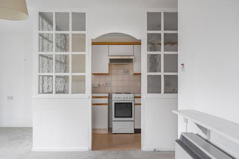 2 bedroom apartment for sale, 30 Canterbury Court, Dorking, Surrey