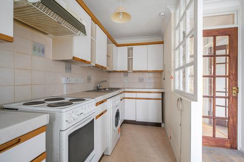 2 bedroom apartment for sale, 30 Canterbury Court, Dorking, Surrey