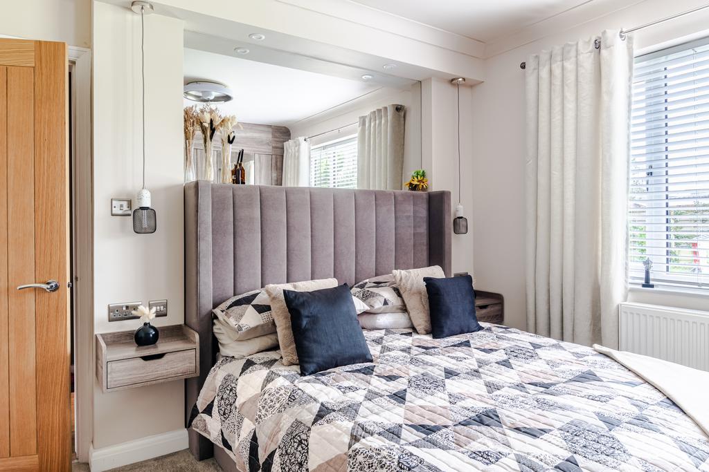 Bedroom1b