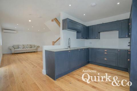 2 bedroom detached house for sale, Sydervelt Road, Canvey Island, SS8