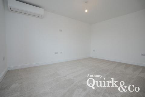 2 bedroom detached house for sale, Sydervelt Road, Canvey Island, SS8
