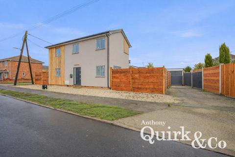 2 bedroom detached house for sale, Sydervelt Road, Canvey Island, SS8