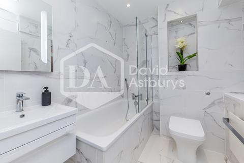 2 bedroom flat to rent, Waverley Road, Enfield