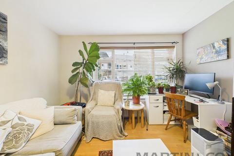 1 bedroom ground floor flat for sale, Central Marshalswick