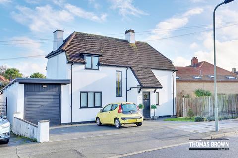4 bedroom detached house for sale, Rookesley Road, Orpington