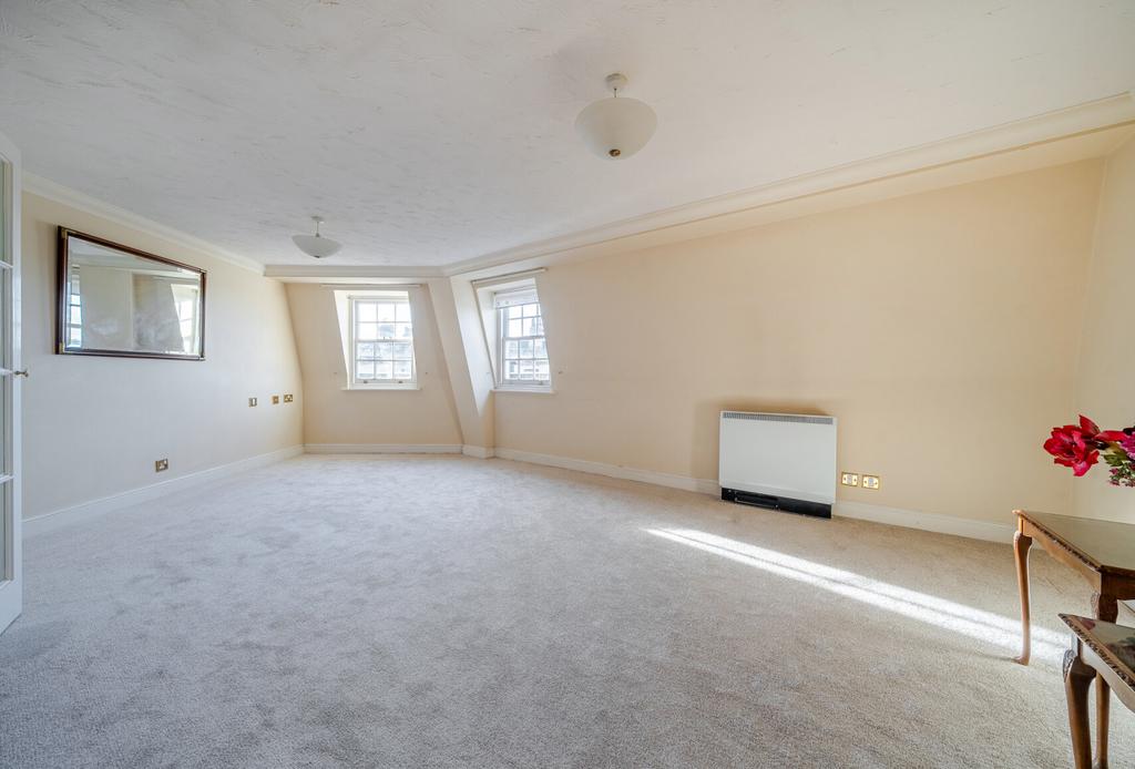 Sitting/Dining Room