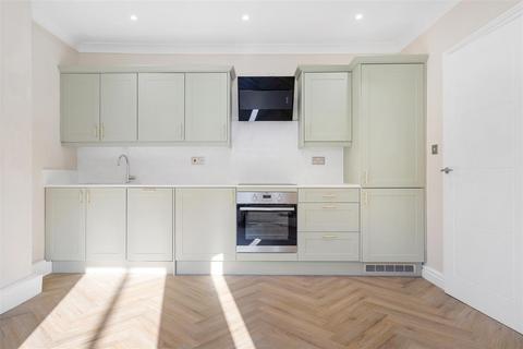 2 bedroom flat to rent, Mosslea Road, Penge, London, SE20