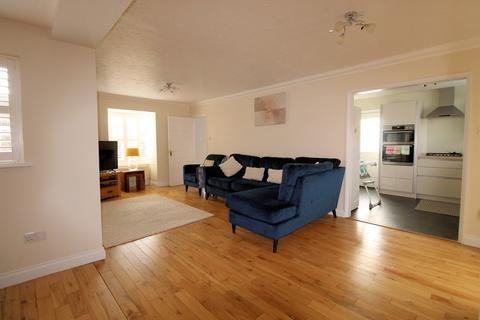 3 bedroom detached house for sale, Wingfield Drive, Potton, Sandy