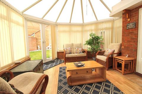3 bedroom detached house for sale, Wingfield Drive, Potton, Sandy