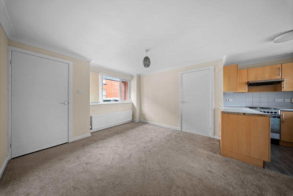 4 Birch Tree Court, Hoole, CH2 3 PH-3