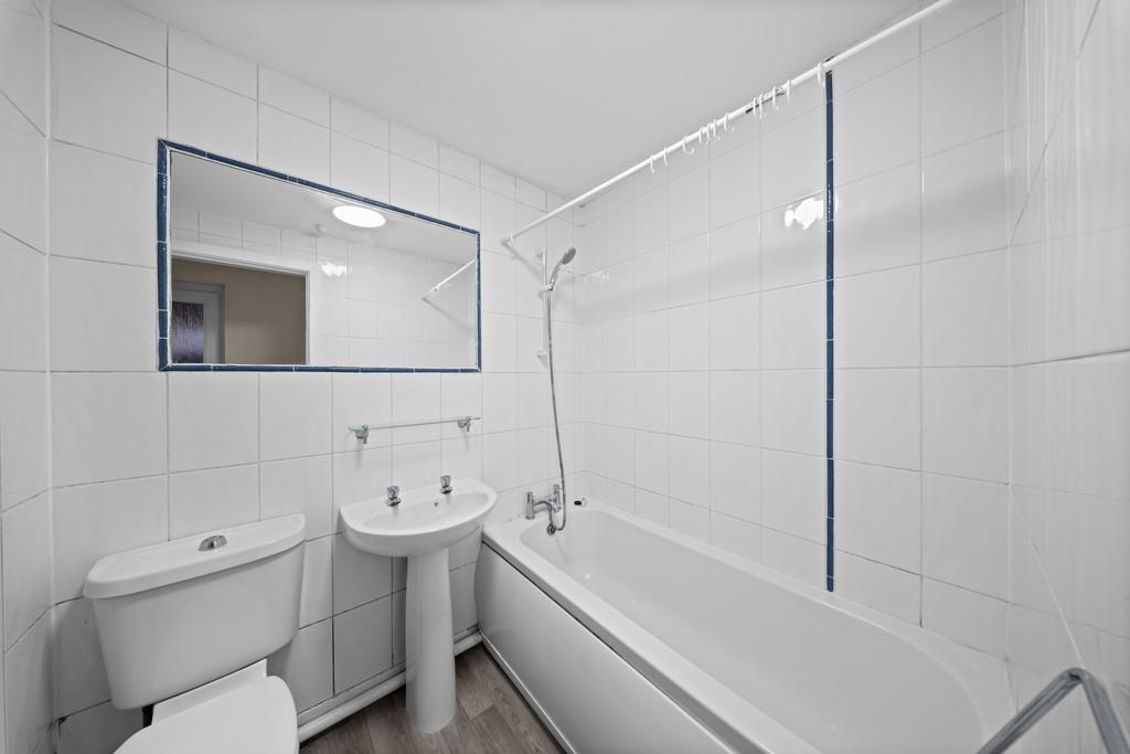 4 Birch Tree Court, Hoole, CH2 3 PH-6