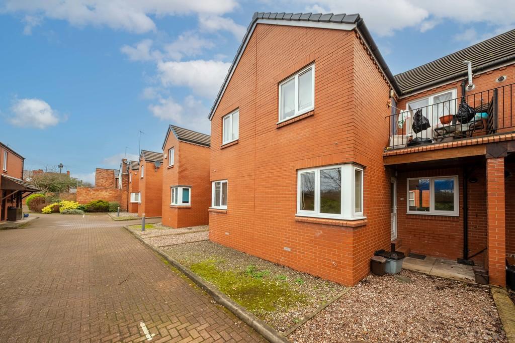 4 Birch Tree Court, Hoole, CH2 3 PH-8