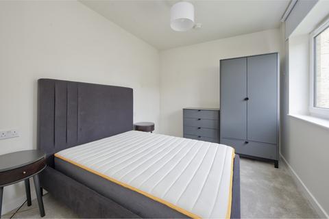 2 bedroom flat to rent, at Manchester, Snowdrop House  12, Springfield Drive SW17