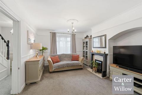 undefined, Parsloes Avenue, Essex