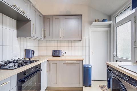 2 bedroom apartment for sale, Maple Avenue, Leigh-on-sea, SS9