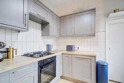 2 bedroom apartment for sale, Maple Avenue, Leigh-on-sea, SS9