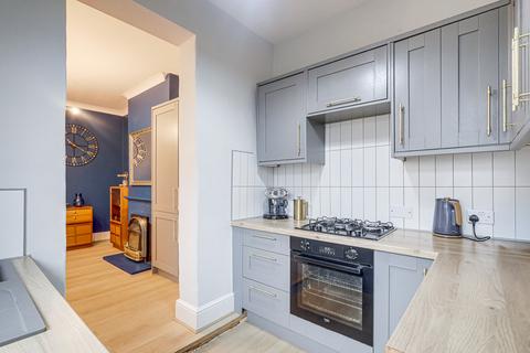 2 bedroom apartment for sale, Maple Avenue, Leigh-on-sea, SS9