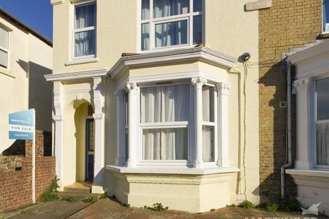 5 bedroom end of terrace house for sale, Sudley Road, Bognor Regis