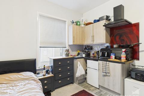 5 bedroom end of terrace house for sale, Sudley Road, Bognor Regis