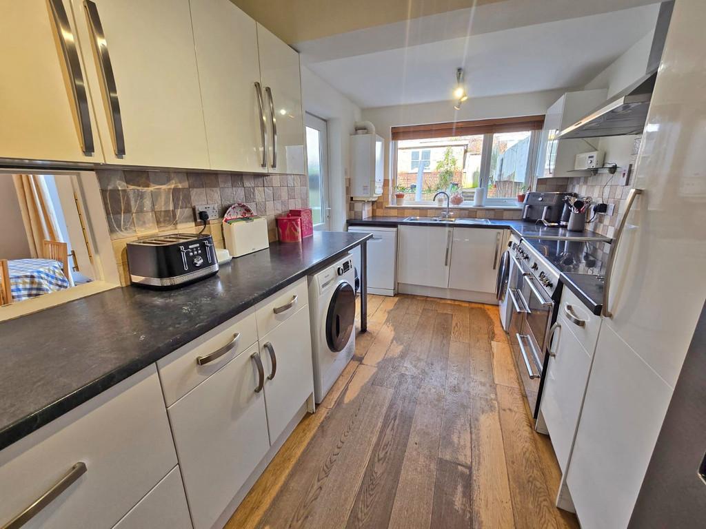 Kitchen (3)