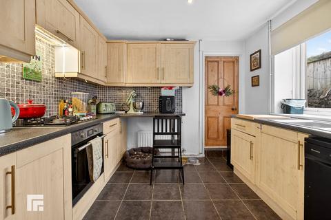 3 bedroom terraced house for sale, Dock Street, Penarth CF64